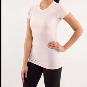 Swiftly Tech Short Sleeve Shirt 2.0 Size 10, pink